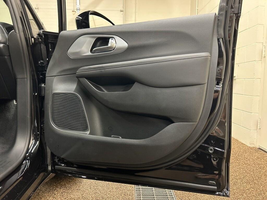 new 2026 Chrysler Pacifica car, priced at $47,355