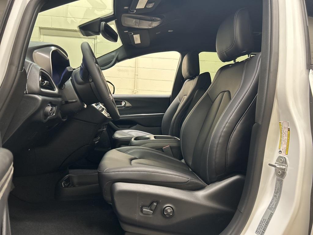 new 2026 Chrysler Pacifica car, priced at $40,097