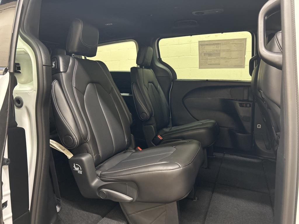new 2026 Chrysler Pacifica car, priced at $40,097
