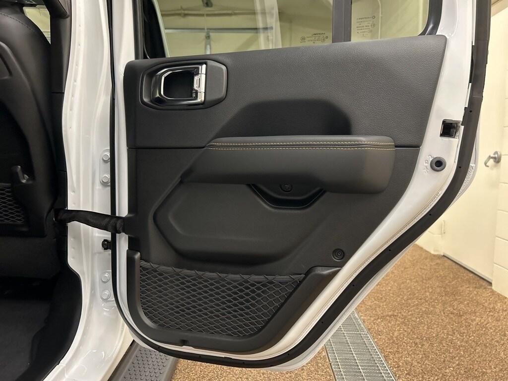 new 2025 Jeep Wrangler car, priced at $53,338