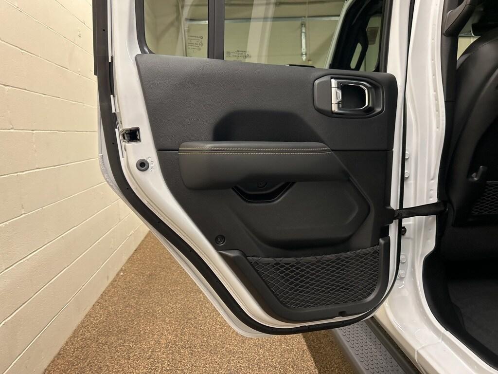 new 2025 Jeep Wrangler car, priced at $53,338