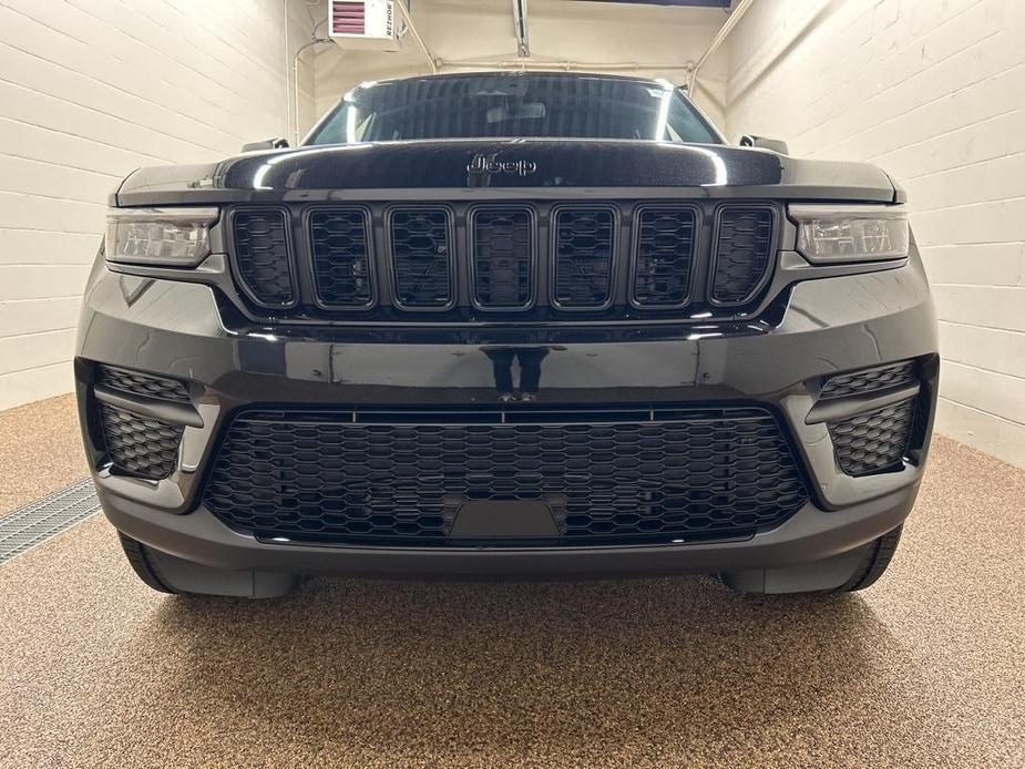 new 2024 Jeep Grand Cherokee car, priced at $44,289