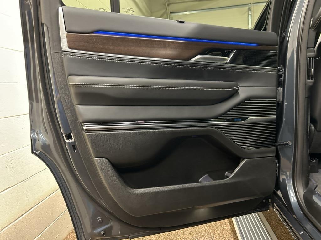 new 2024 Jeep Grand Wagoneer car, priced at $89,217