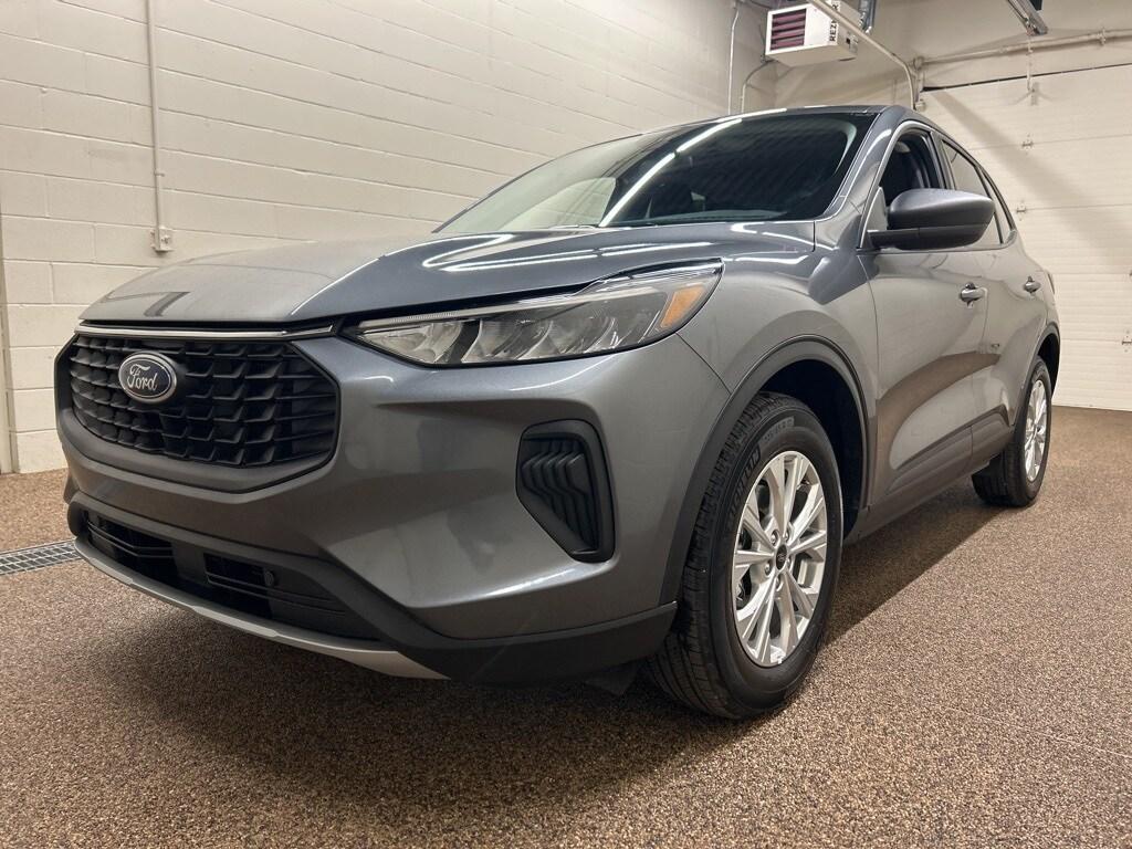 used 2025 Ford Escape car