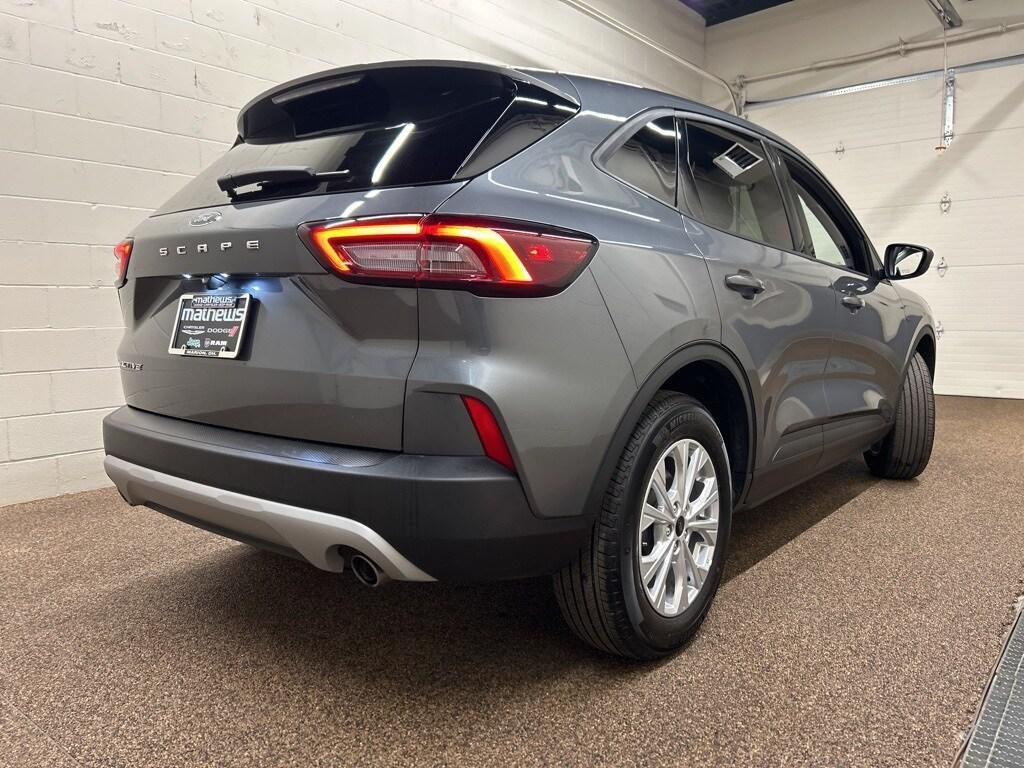 used 2025 Ford Escape car