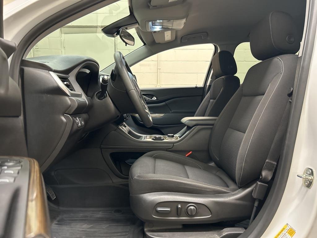 used 2023 GMC Acadia car, priced at $28,000