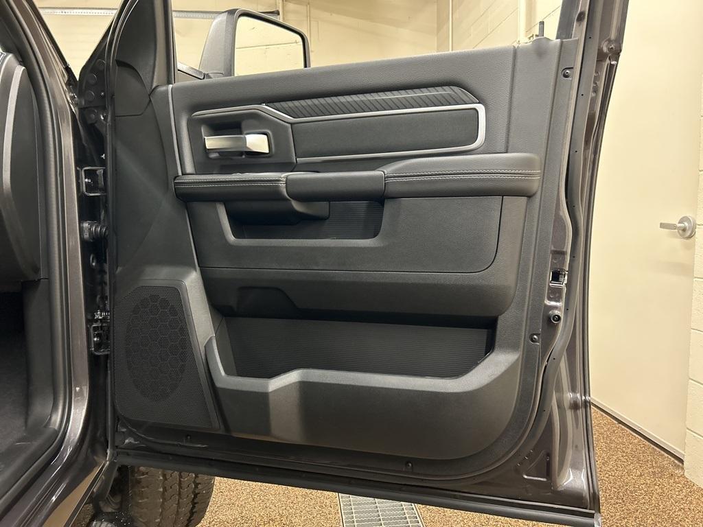 new 2025 Ram 2500 car