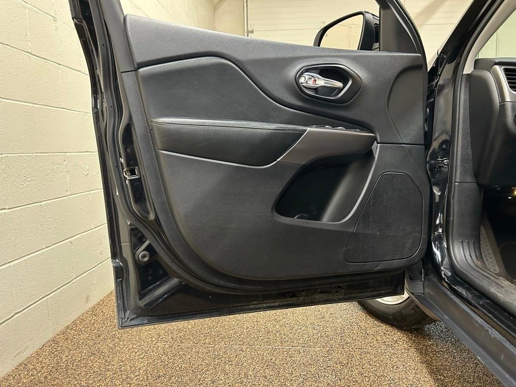 used 2022 Jeep Cherokee car, priced at $24,000