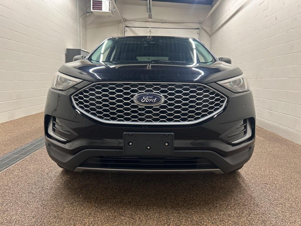 used 2024 Ford Edge car, priced at $26,690