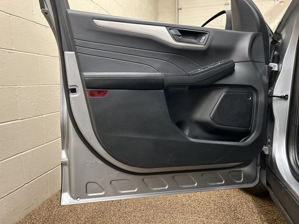 used 2022 Ford Escape car, priced at $20,224