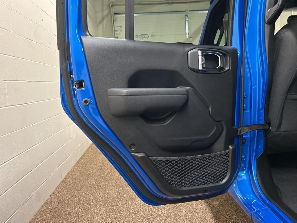 new 2025 Jeep Wrangler car