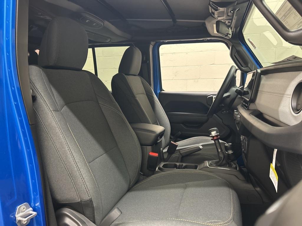 new 2025 Jeep Wrangler car