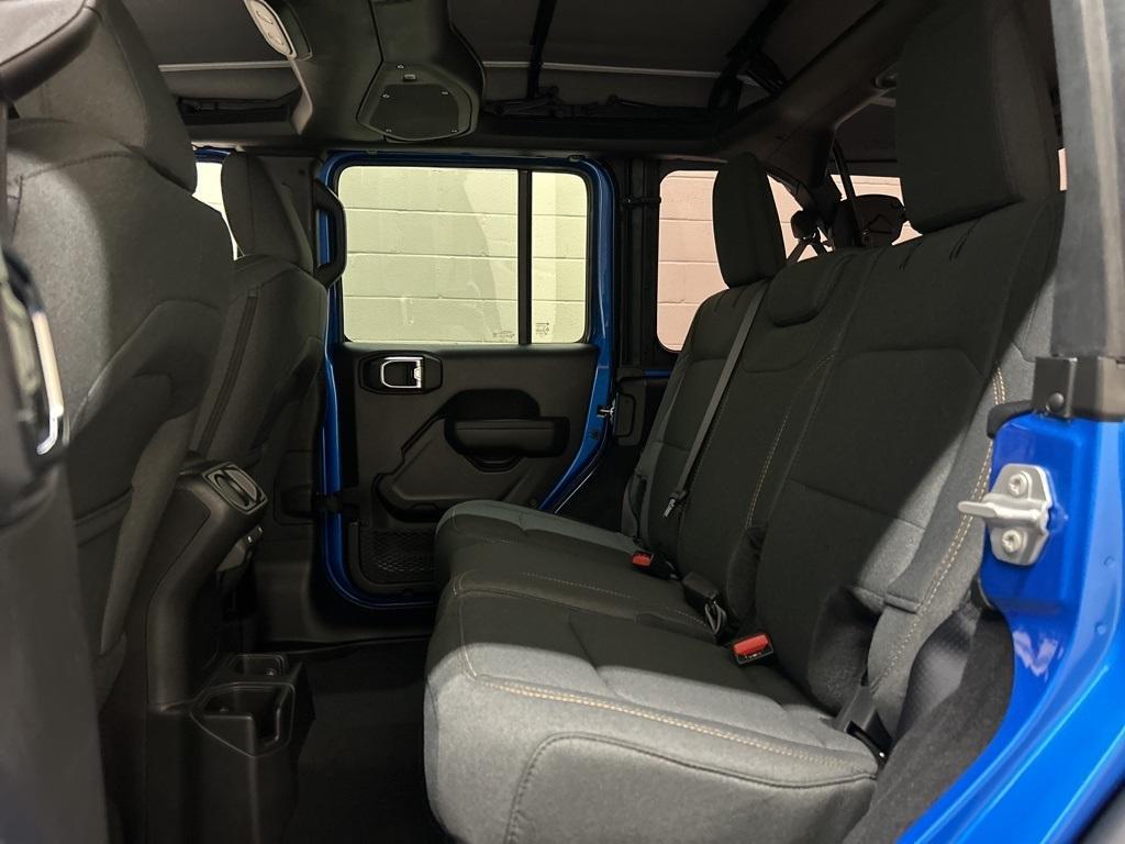 new 2025 Jeep Wrangler car