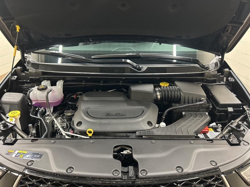 new 2025 Chrysler Pacifica car, priced at $41,311