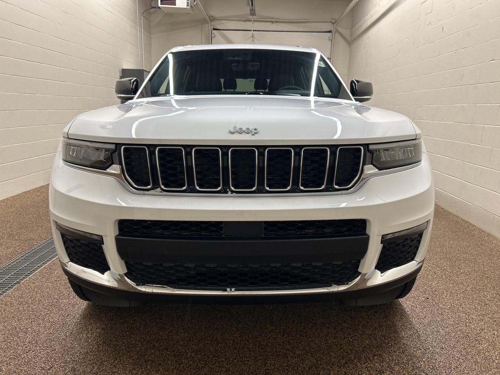 new 2025 Jeep Grand Cherokee L car, priced at $45,304