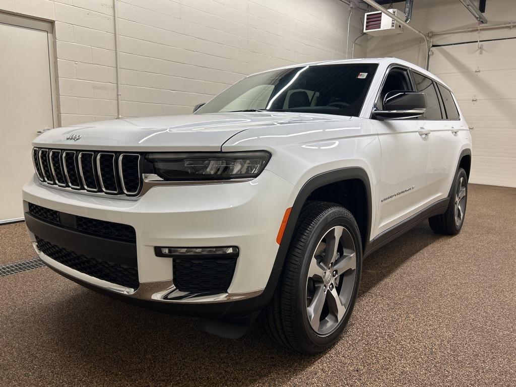 new 2025 Jeep Grand Cherokee L car, priced at $45,304