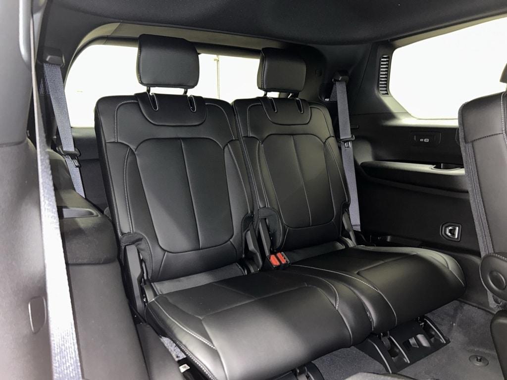 new 2025 Jeep Grand Cherokee L car, priced at $45,304