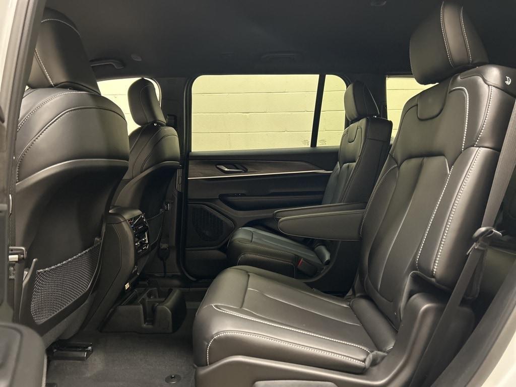 new 2025 Jeep Grand Cherokee L car, priced at $45,304