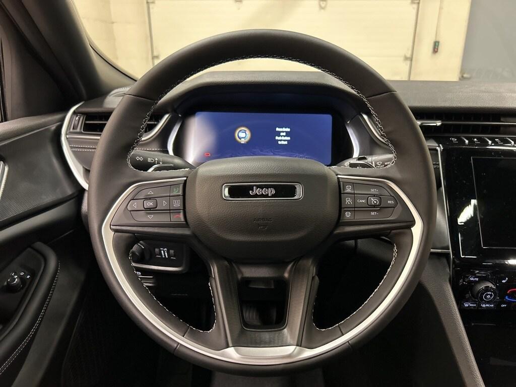 new 2025 Jeep Grand Cherokee car, priced at $43,354