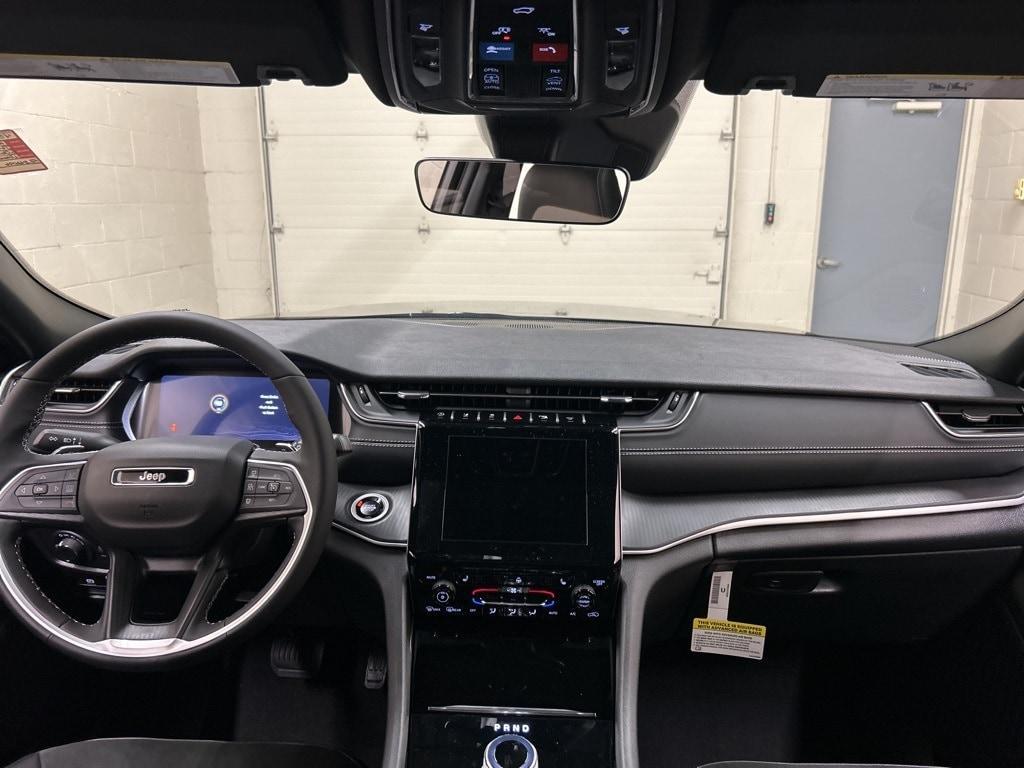 new 2025 Jeep Grand Cherokee car, priced at $43,354
