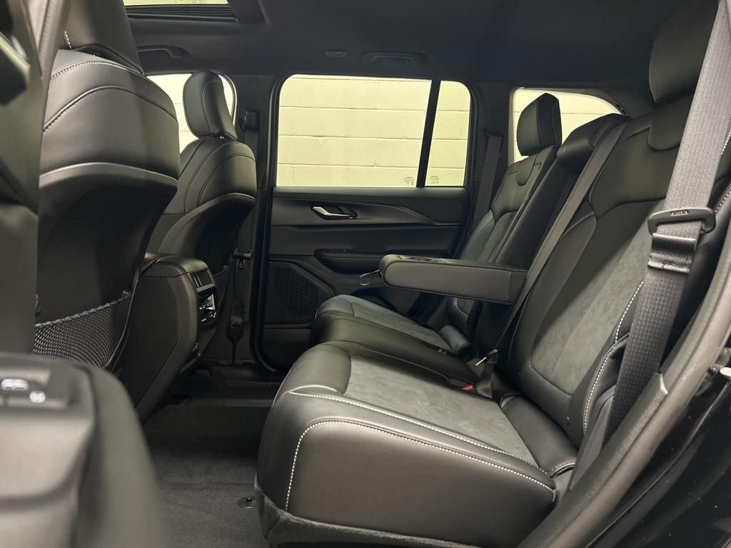 new 2025 Jeep Grand Cherokee car, priced at $43,354