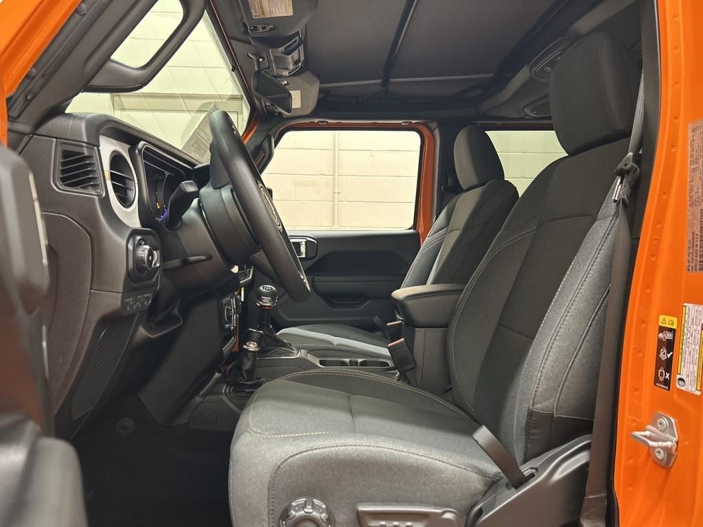 new 2025 Jeep Wrangler car, priced at $36,833
