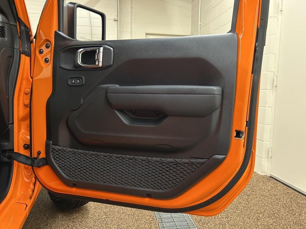 new 2025 Jeep Wrangler car, priced at $36,833