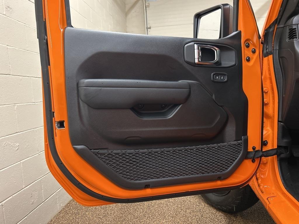 new 2025 Jeep Wrangler car, priced at $36,833