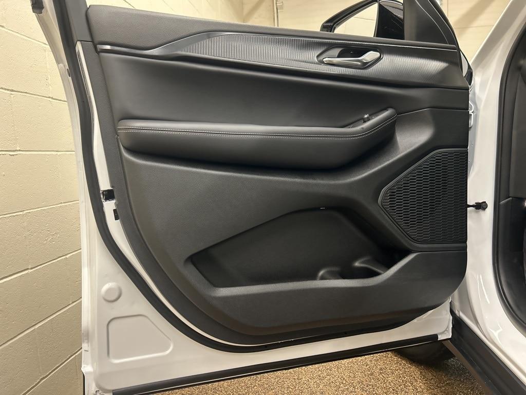 new 2025 Jeep Grand Cherokee car, priced at $40,693