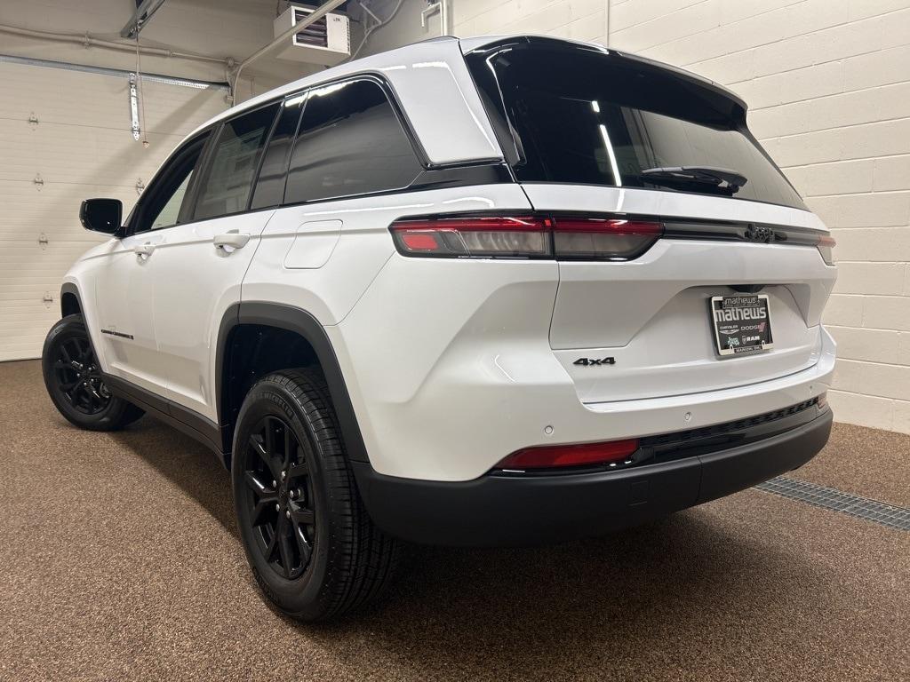 new 2025 Jeep Grand Cherokee car, priced at $40,693