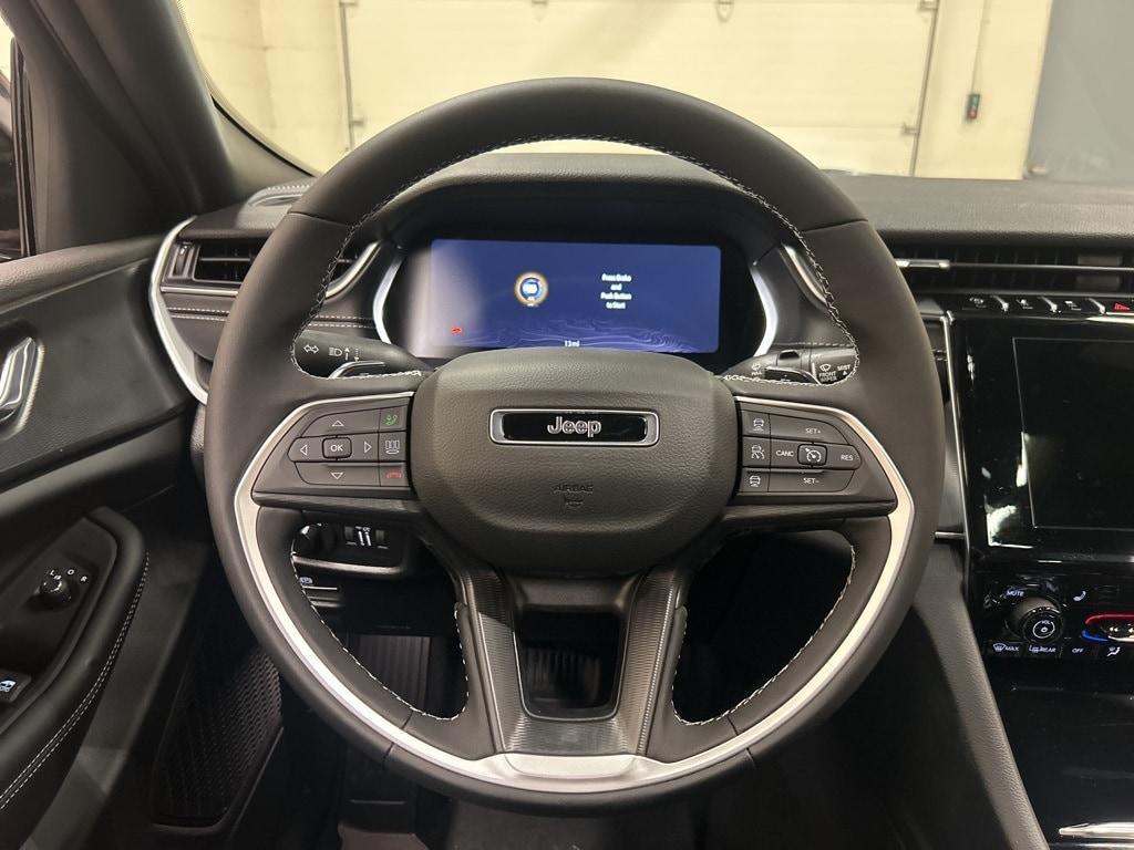 new 2025 Jeep Grand Cherokee car, priced at $40,693