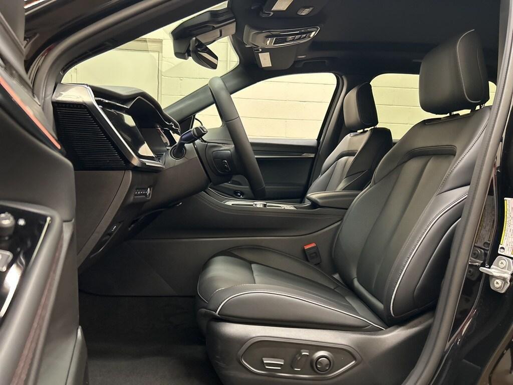 new 2025 Jeep Wagoneer S car