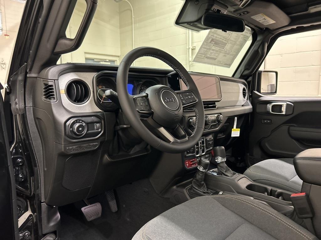 new 2025 Jeep Wrangler car, priced at $54,622