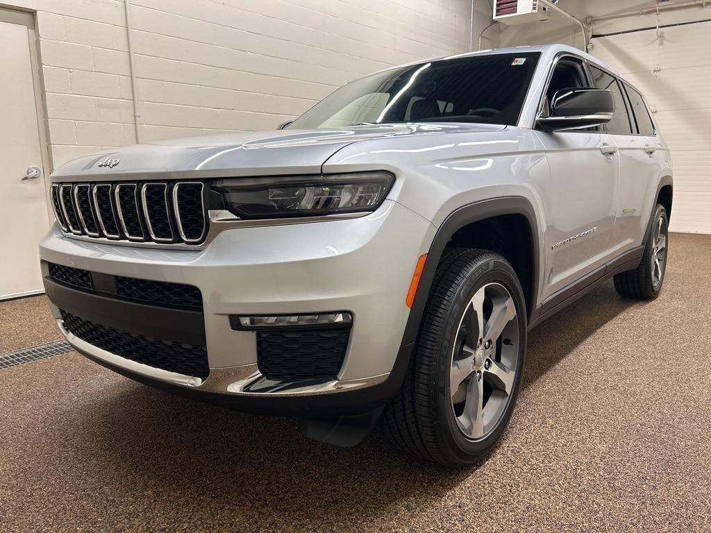 new 2025 Jeep Grand Cherokee L car, priced at $44,461