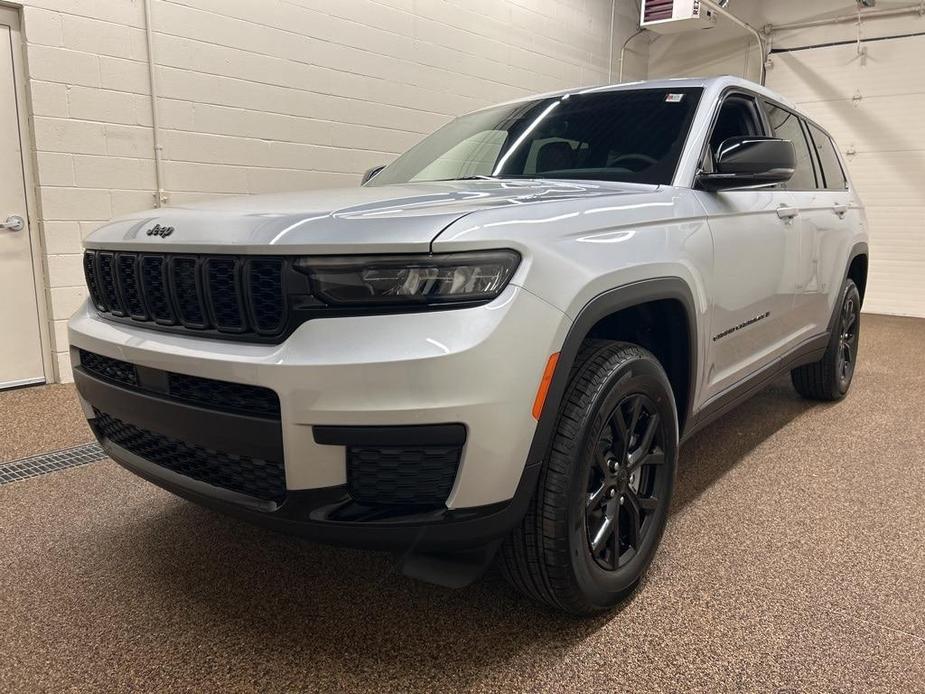 new 2025 Jeep Grand Cherokee L car, priced at $44,997