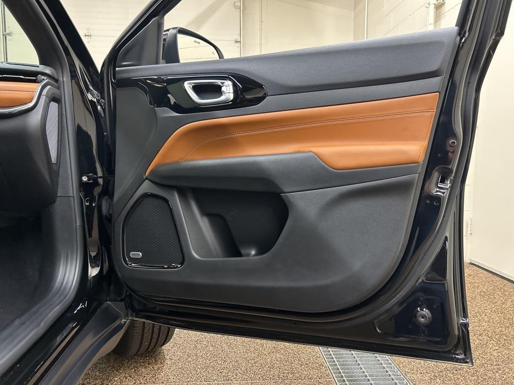 new 2024 Jeep Compass car, priced at $33,604