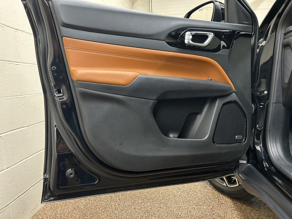 new 2024 Jeep Compass car, priced at $33,604