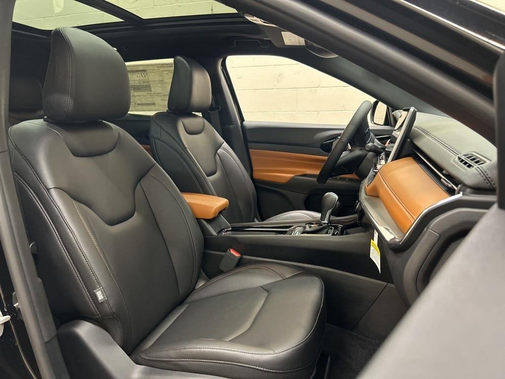 new 2024 Jeep Compass car, priced at $33,604