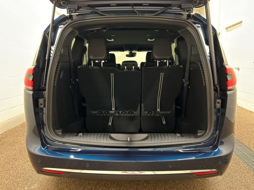 new 2025 Chrysler Pacifica car, priced at $42,020