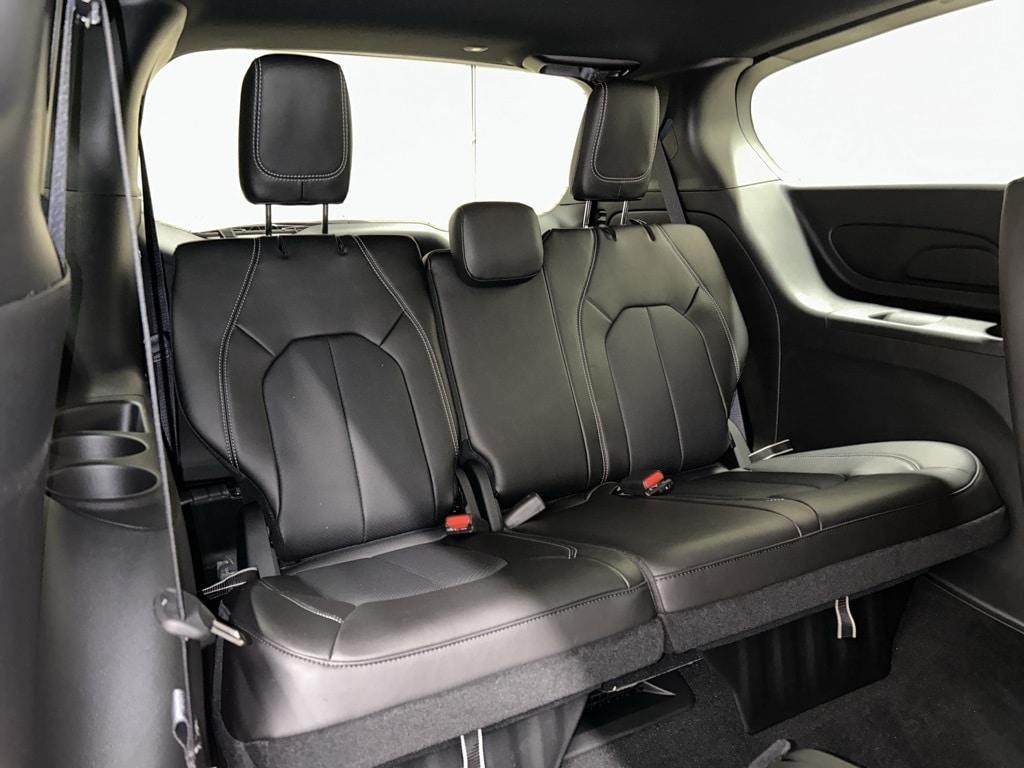 new 2025 Chrysler Pacifica car, priced at $42,020
