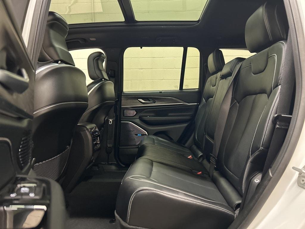 used 2022 Jeep Grand Cherokee car, priced at $33,000