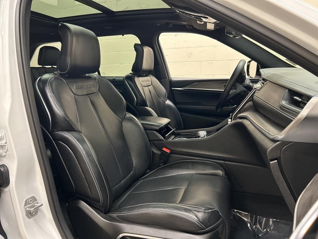 used 2022 Jeep Grand Cherokee car, priced at $33,000