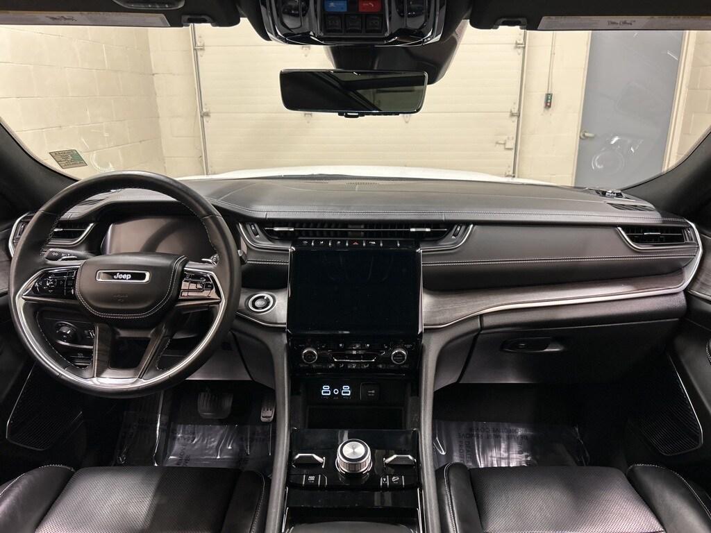 used 2022 Jeep Grand Cherokee car, priced at $33,000