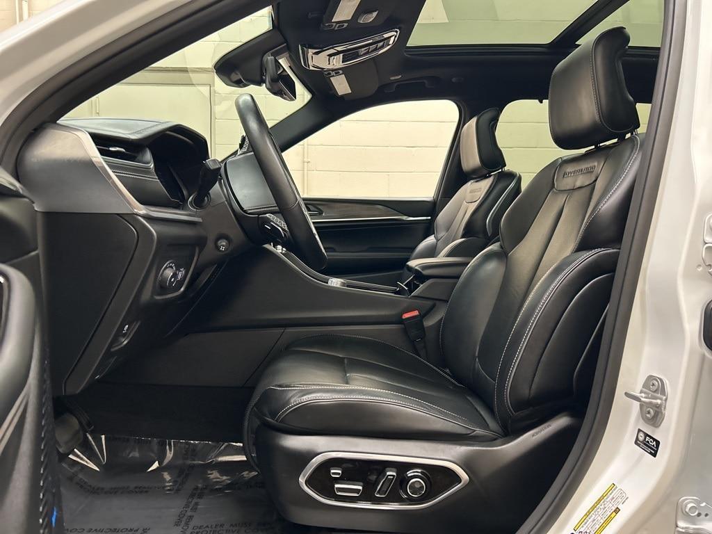 used 2022 Jeep Grand Cherokee car, priced at $33,000