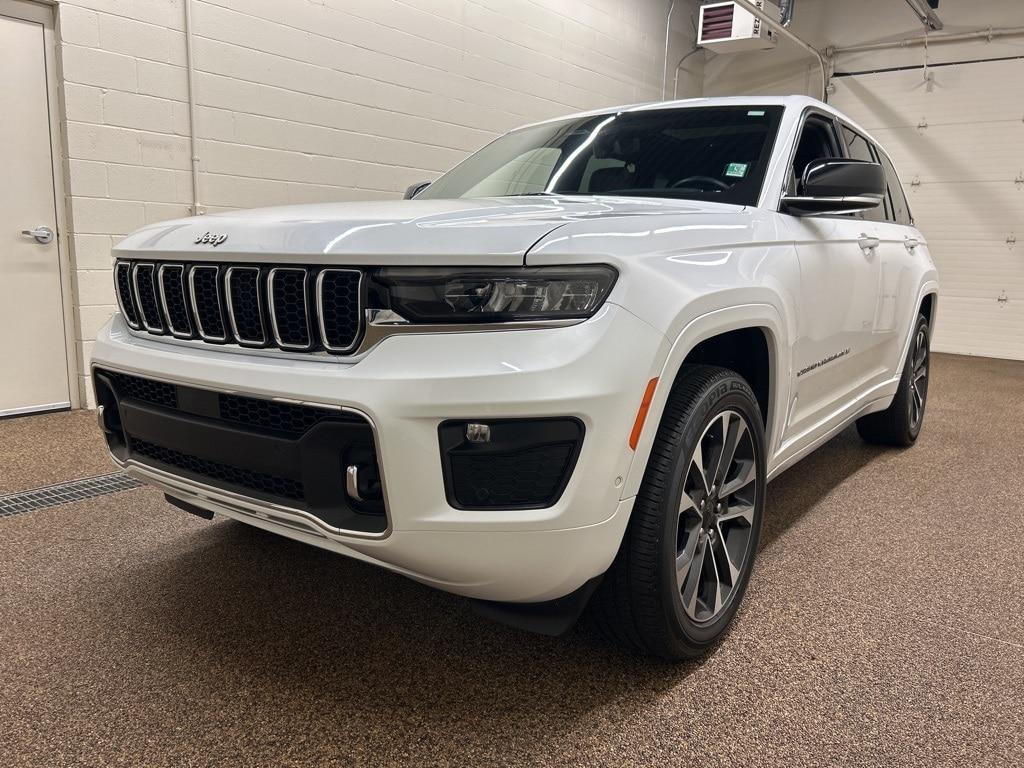 used 2022 Jeep Grand Cherokee car, priced at $33,000