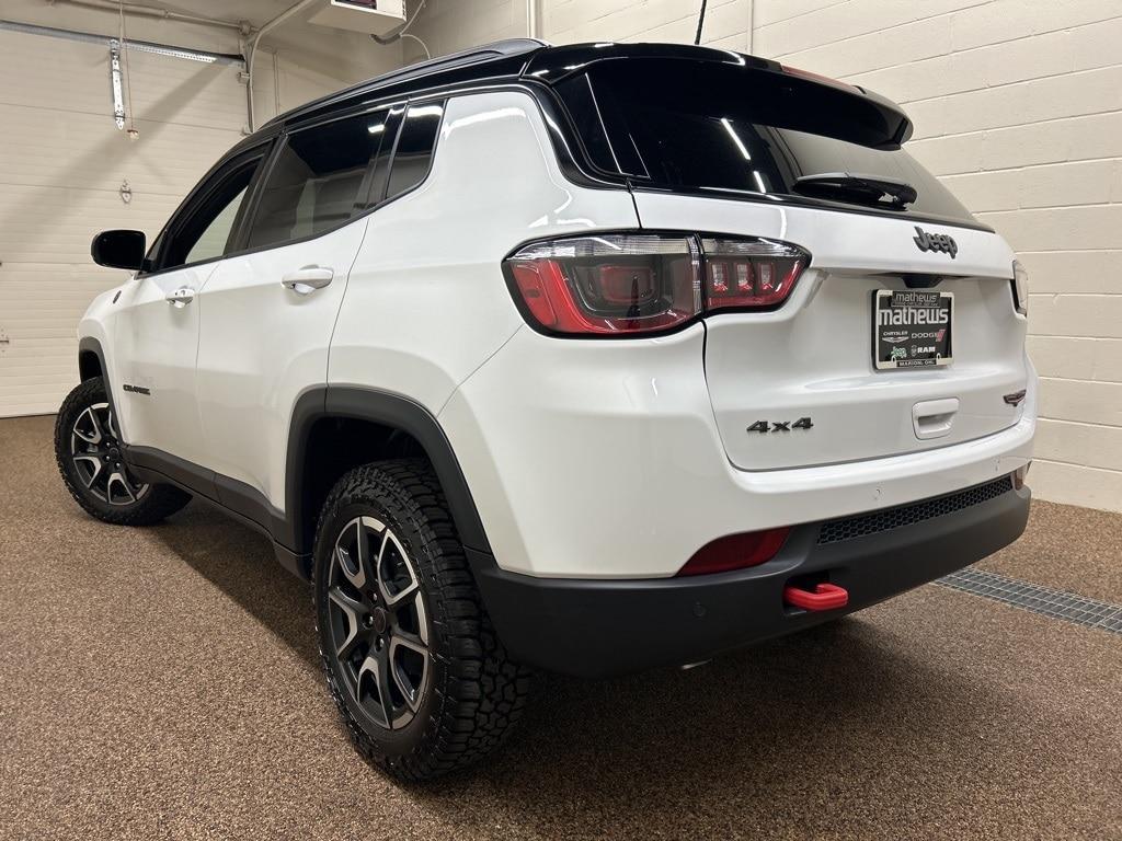 new 2026 Jeep Compass car, priced at $32,256