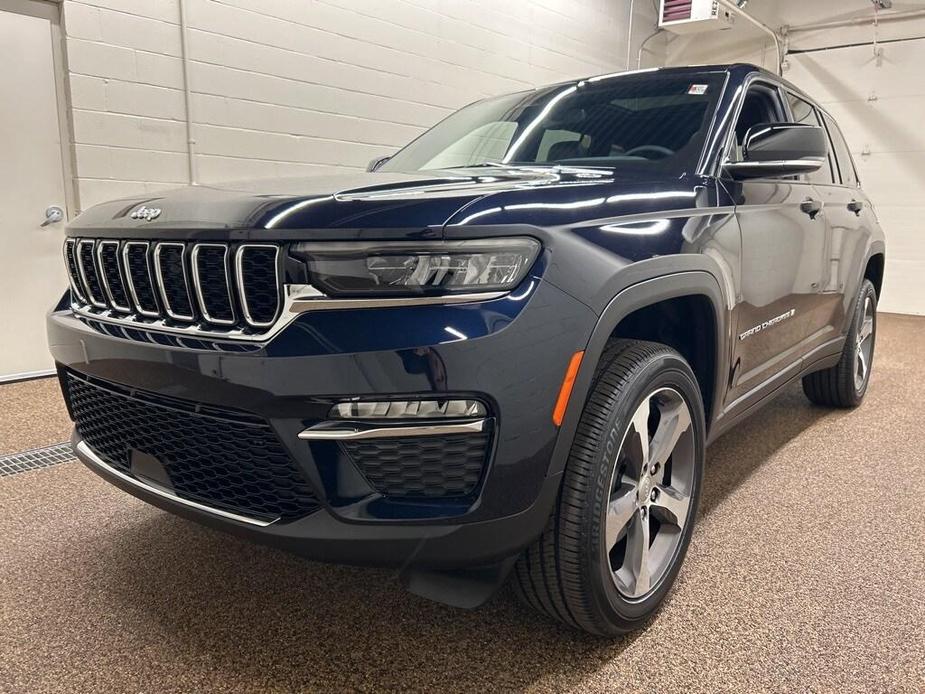 new 2024 Jeep Grand Cherokee car, priced at $52,116