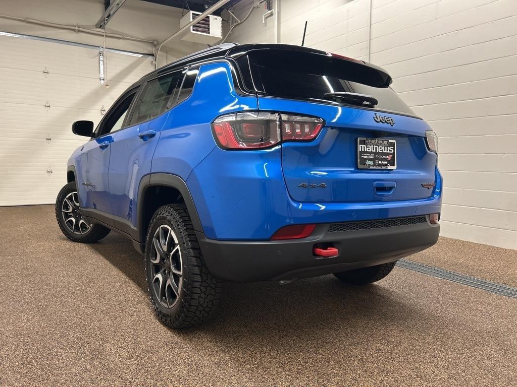 new 2026 Jeep Compass car, priced at $35,304