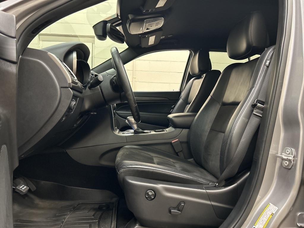 used 2020 Jeep Grand Cherokee car, priced at $26,000