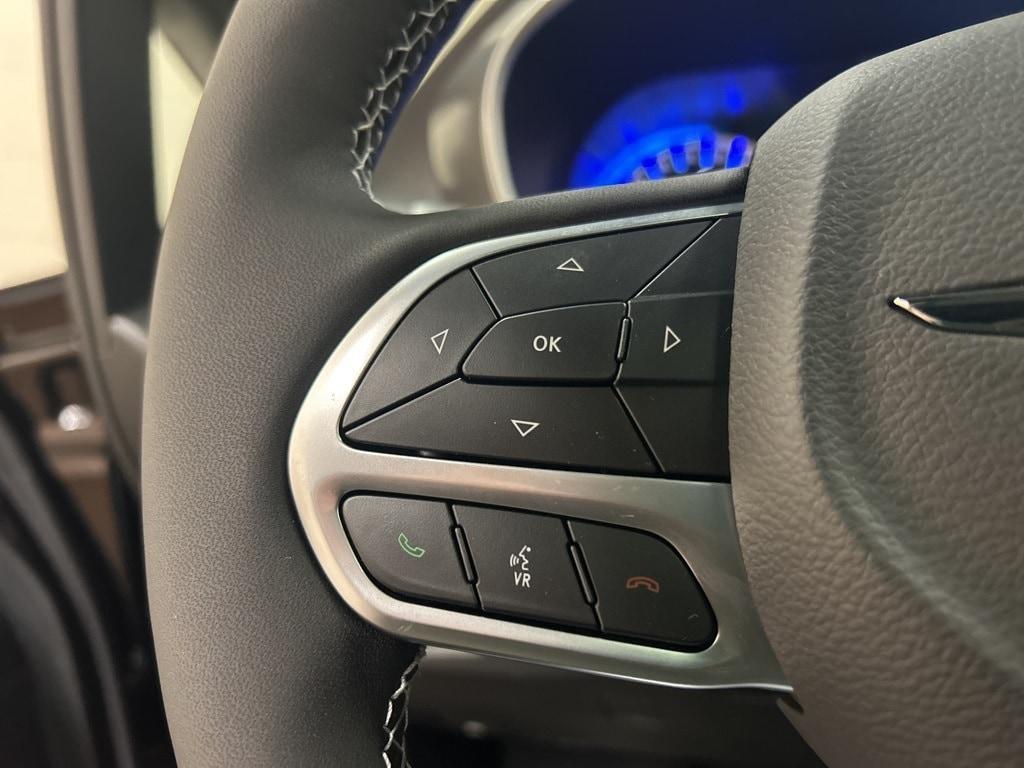 new 2025 Chrysler Pacifica car, priced at $45,989